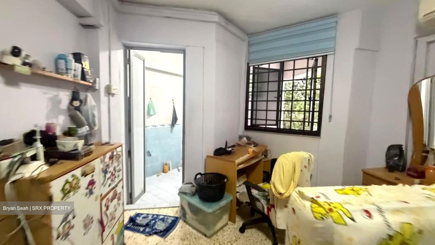 Blk 214 Jurong East Street 21 (Jurong East), HDB 4 Rooms #573189011